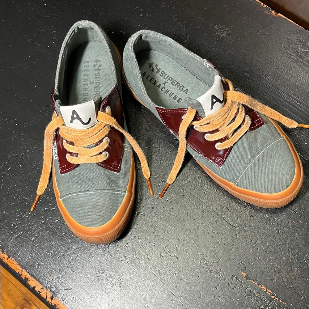Superga Alexa Chung 2750 women’s Sneakers in Sage Green, Burgundy & Tan